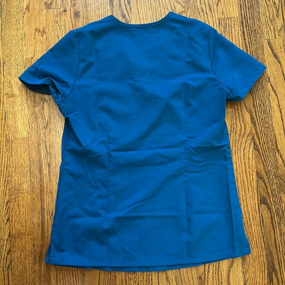 Figs Scrub Top - Picture 7 of 10